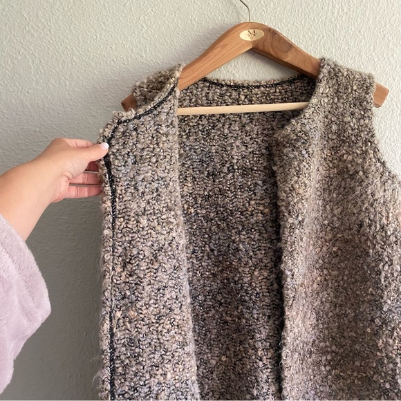 A.Ida Wool Blend Vest Cardigan - Picture 3 of 9